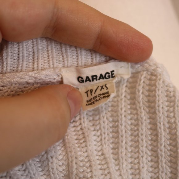 π΄3 for $20π΄ Cropped Knitted Sweatshirt - Picture 11 of 11